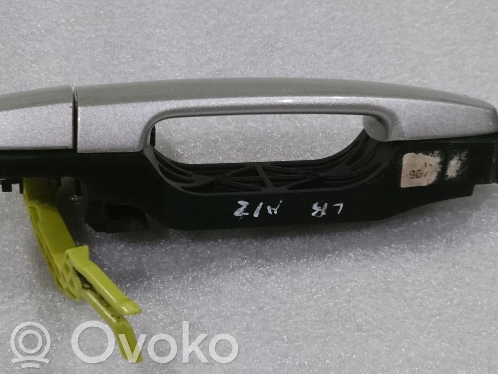 Toyota Corolla Verso AR10 Manecilla externa puerta trasera 