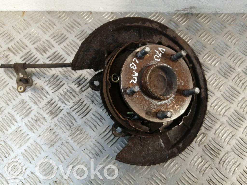 Toyota Corolla Verso AR10 Piasta koła tylnego 