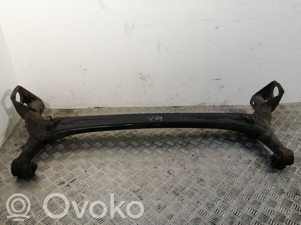 Toyota Corolla Verso AR10 Eje trasero 