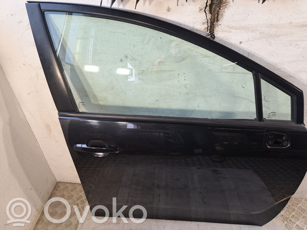Toyota Corolla Verso AR10 Durvis 