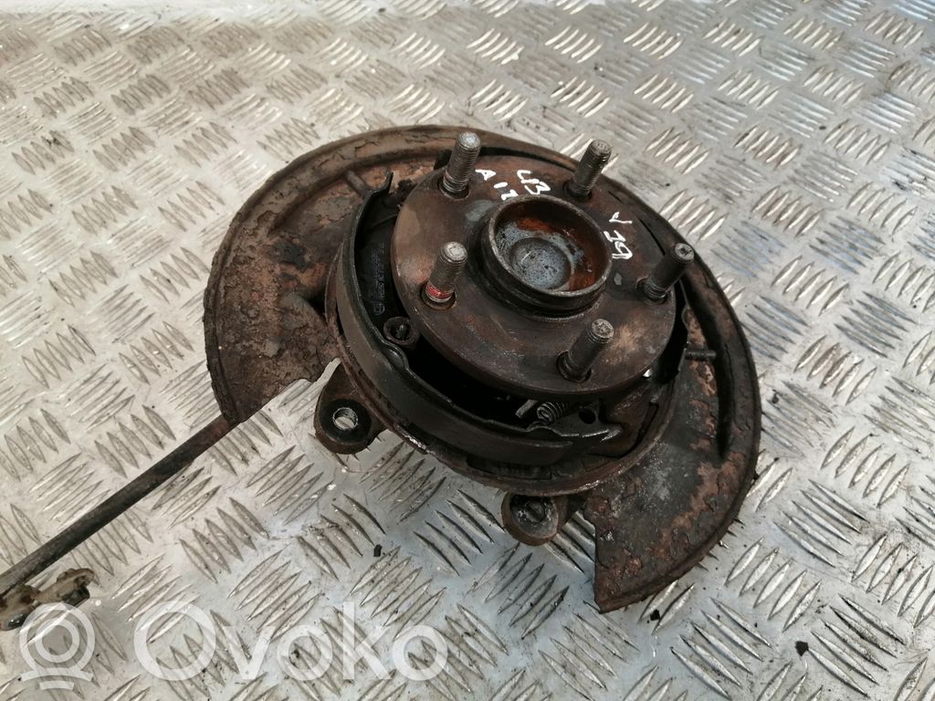 Toyota Corolla Verso AR10 Piasta koła tylnego 