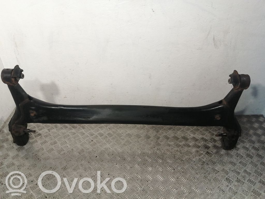 Toyota Corolla Verso AR10 Eje trasero 