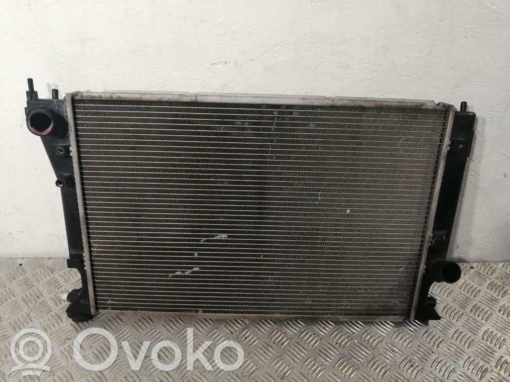 Toyota Corolla Verso AR10 Chłodnica 
