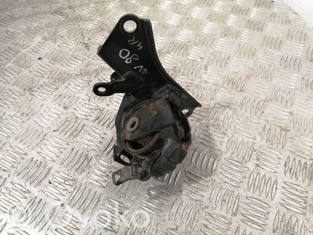 Toyota Avensis T250 Engine mount bracket 