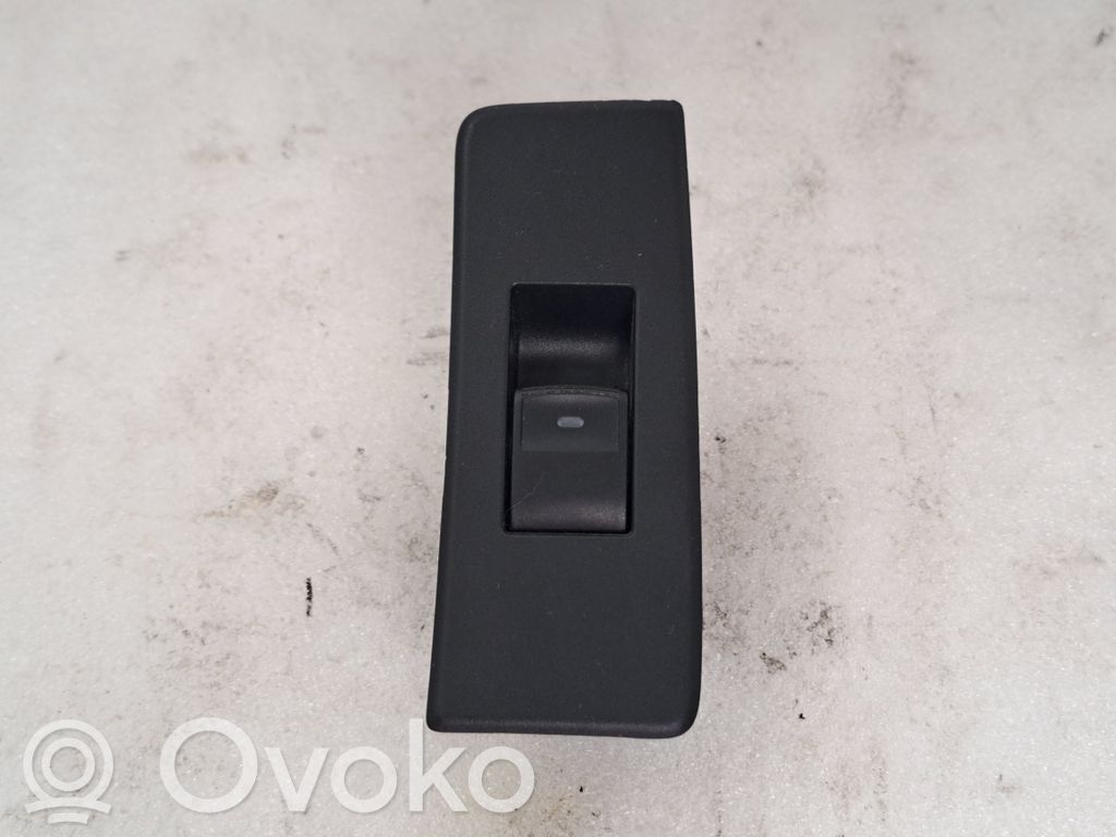 Toyota Verso Electric window control switch 