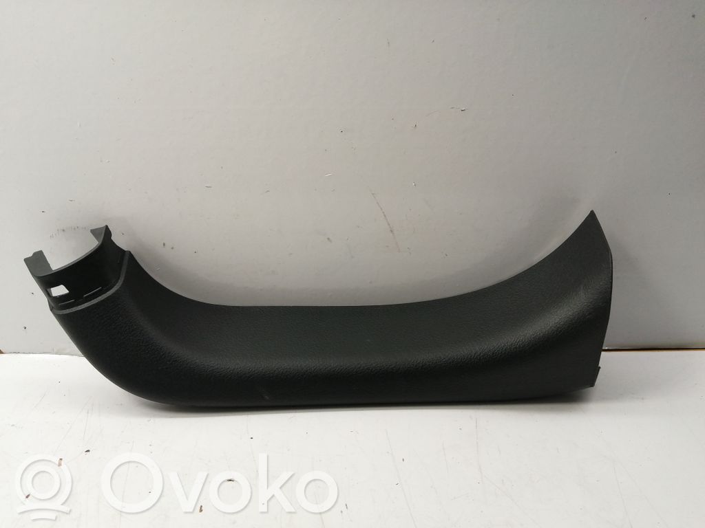 Toyota Verso Tailgate trim 