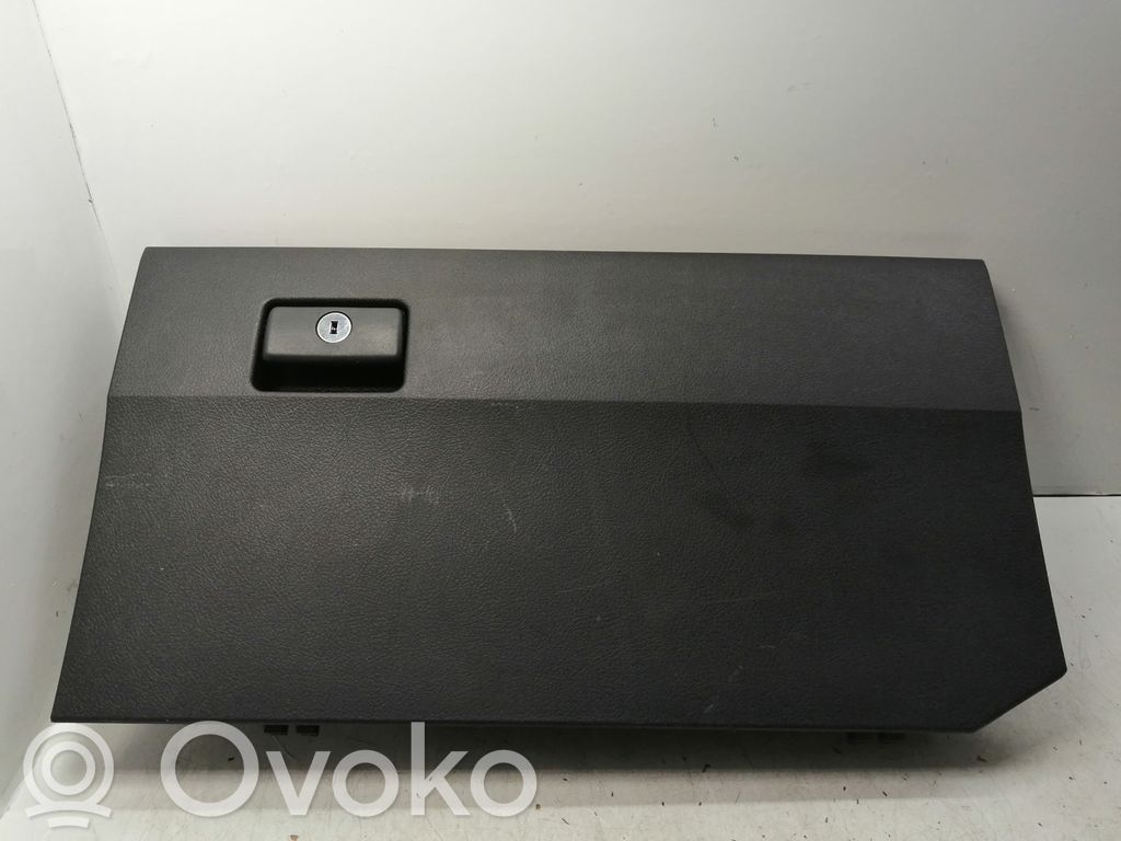 Toyota Verso Guantera 