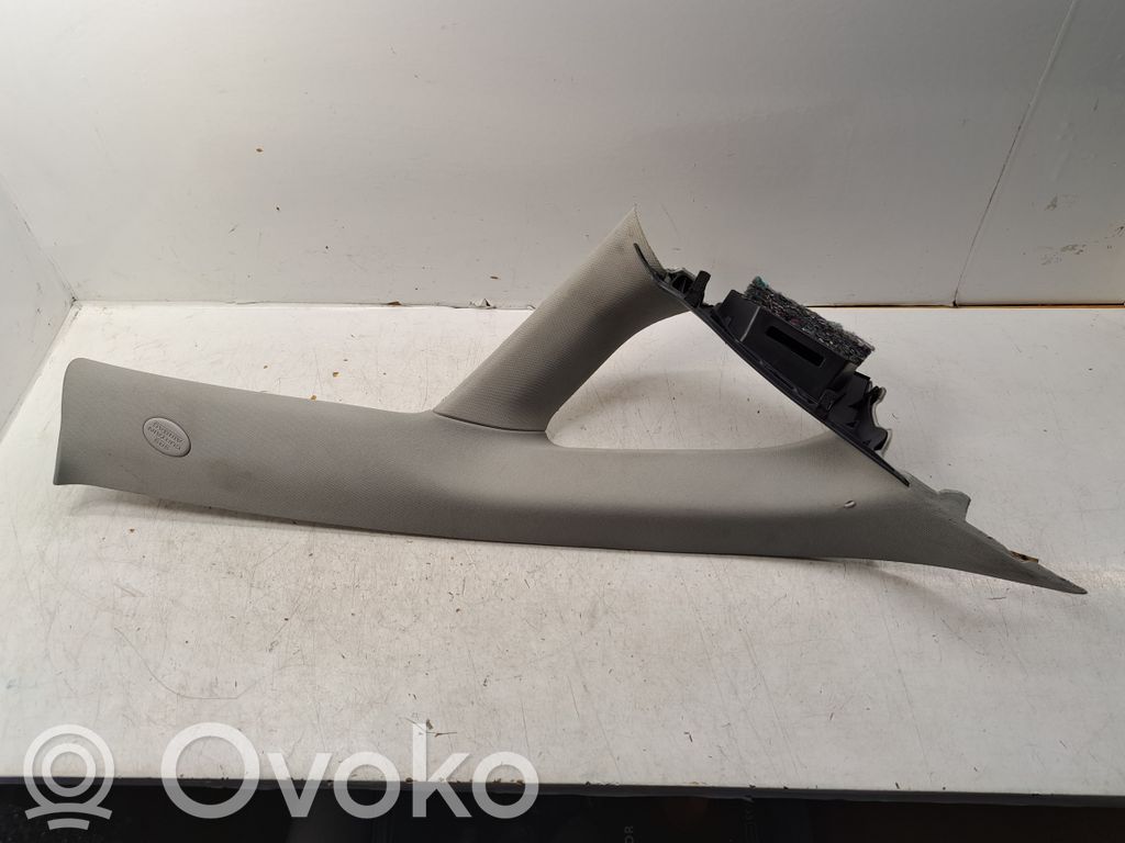 Toyota Verso Osłona słupka szyby przedniej / A 