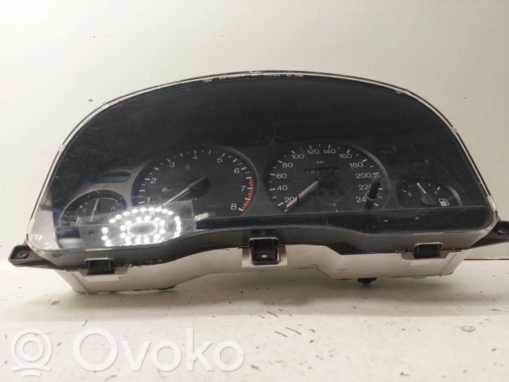 Ford Mondeo MK II Licznik / Prędkościomierz 