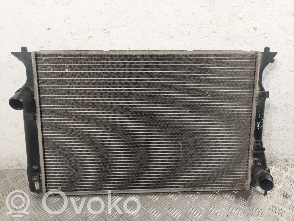 Toyota Corolla Verso AR10 Radiator lichid răcire 