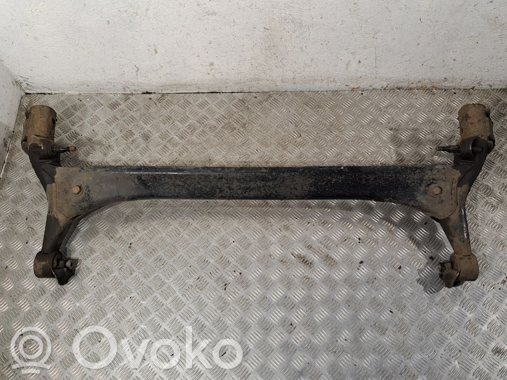 Toyota Corolla Verso AR10 Eje trasero 