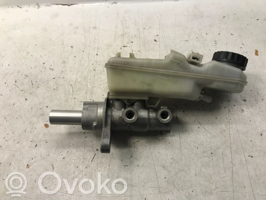 Toyota Verso Pääjarrusylinteri 