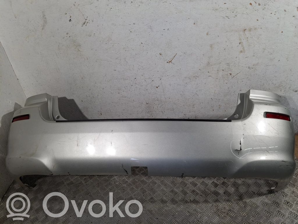 Toyota Corolla Verso AR10 Parachoques 