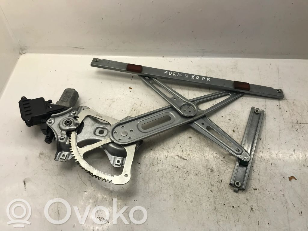 Toyota Auris 150 Elektryczny podnośnik szyby drzwi przednich 