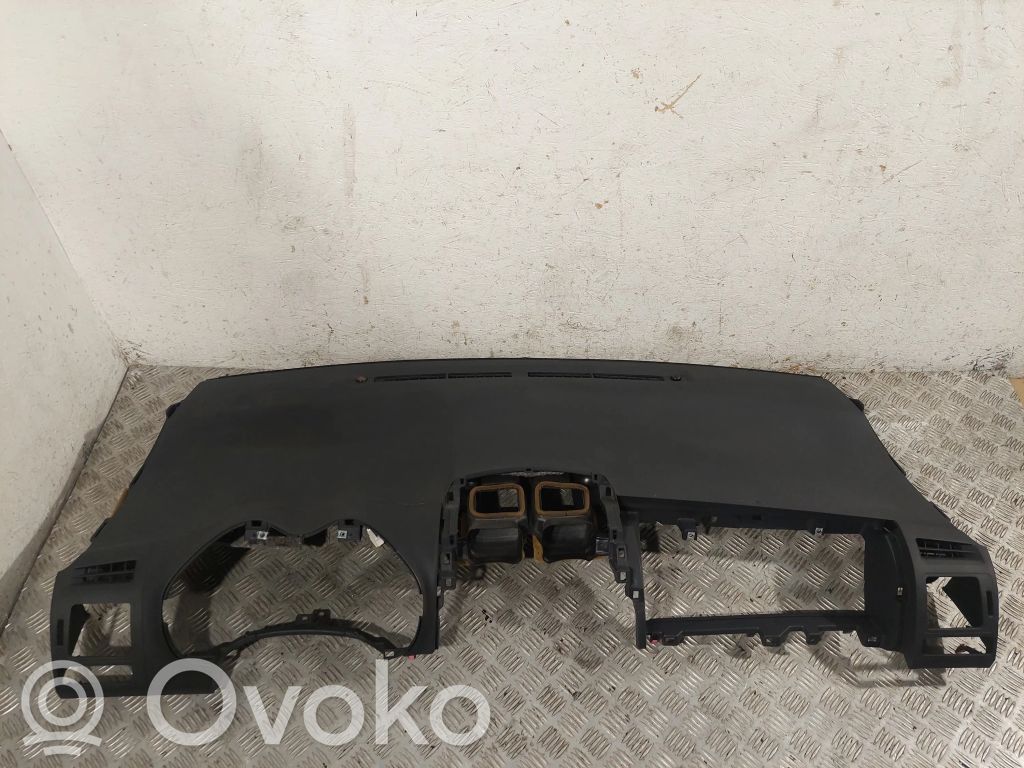 Toyota Auris 150 Deska rozdzielcza 