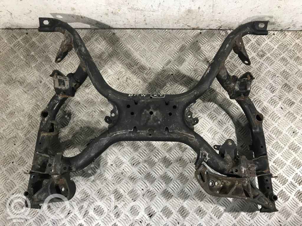 BMW 5 E39 Etuapurunko 