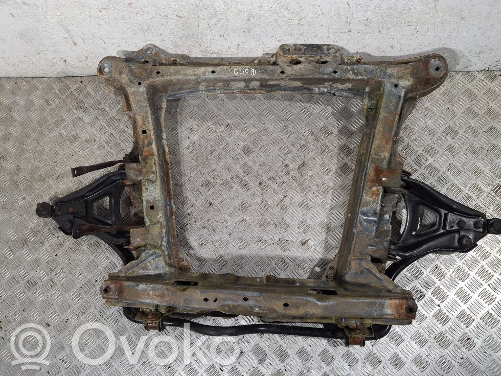 Priekinis traversas   8200189648