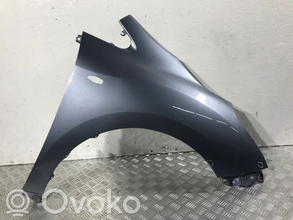 Toyota Verso Sparnas 