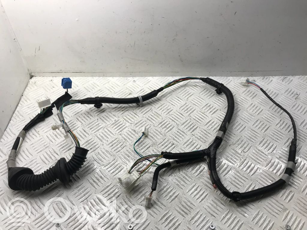 Toyota Verso Cableado de puerta delantera 