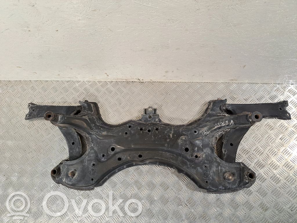 Toyota Corolla Verso AR10 Front subframe 