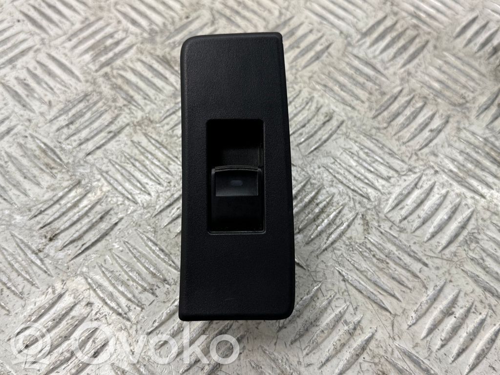 Toyota Verso Electric window control switch 