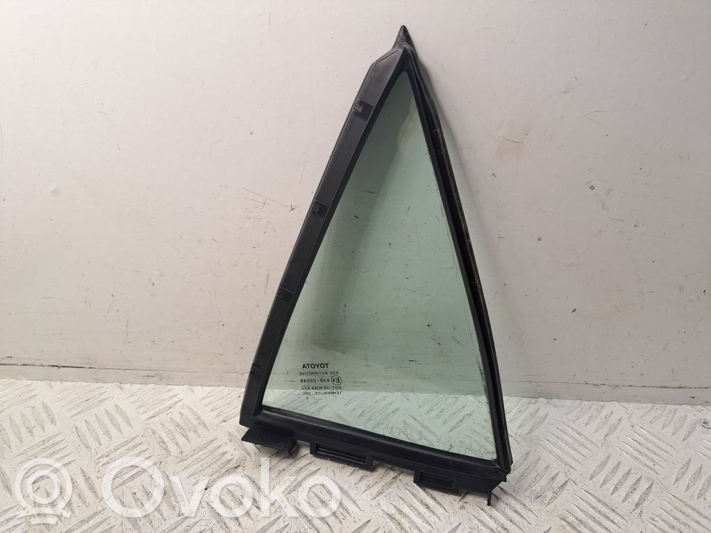 Toyota Auris 150 Ventanilla de ventilación de la puerta trasera 