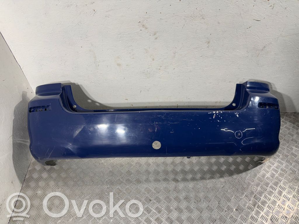 Toyota Corolla Verso AR10 Parachoques 