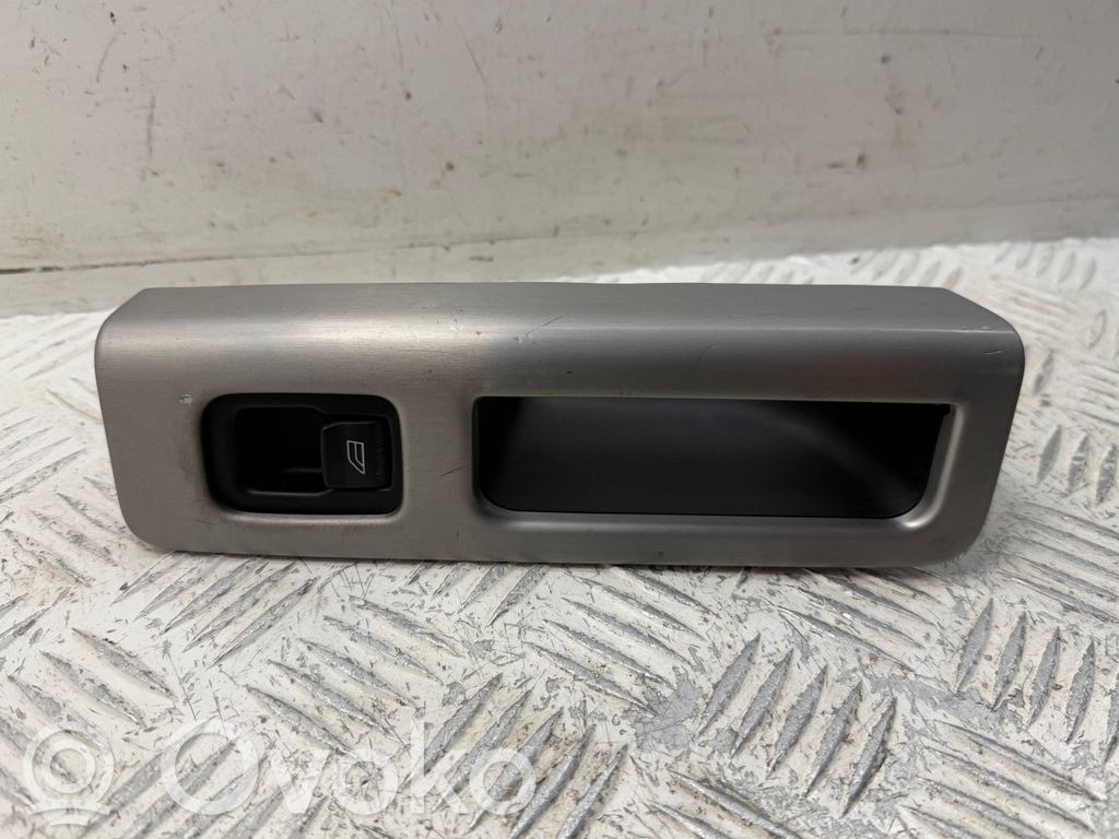 Electric window control switch   8663813,03451400,65884,D6818805,W25UKC60C58