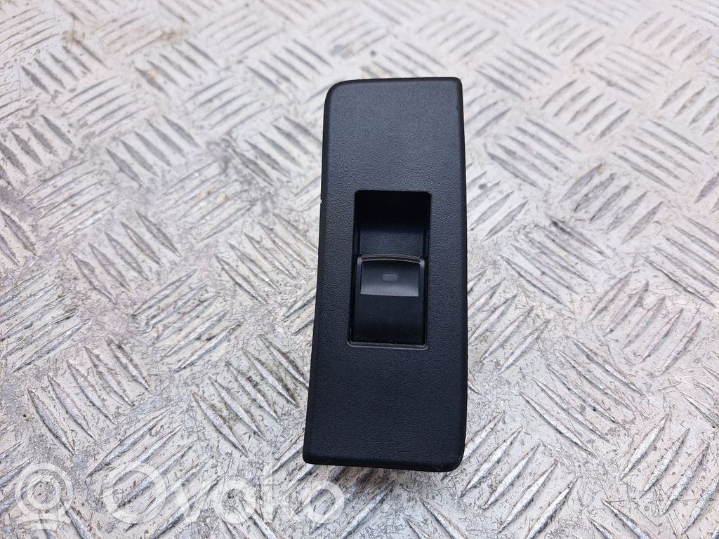 Electric window control switch   742720F010B0,8481005070,742720F010