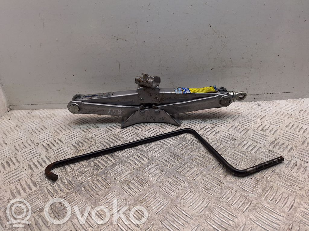 Toyota Avensis T250 Lewarek samochodowy 
