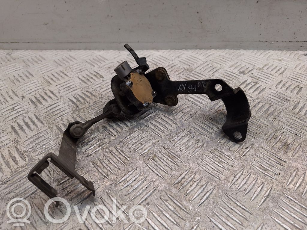 Toyota Avensis T250 Augstuma sensors (priekšējo lukturu) 
