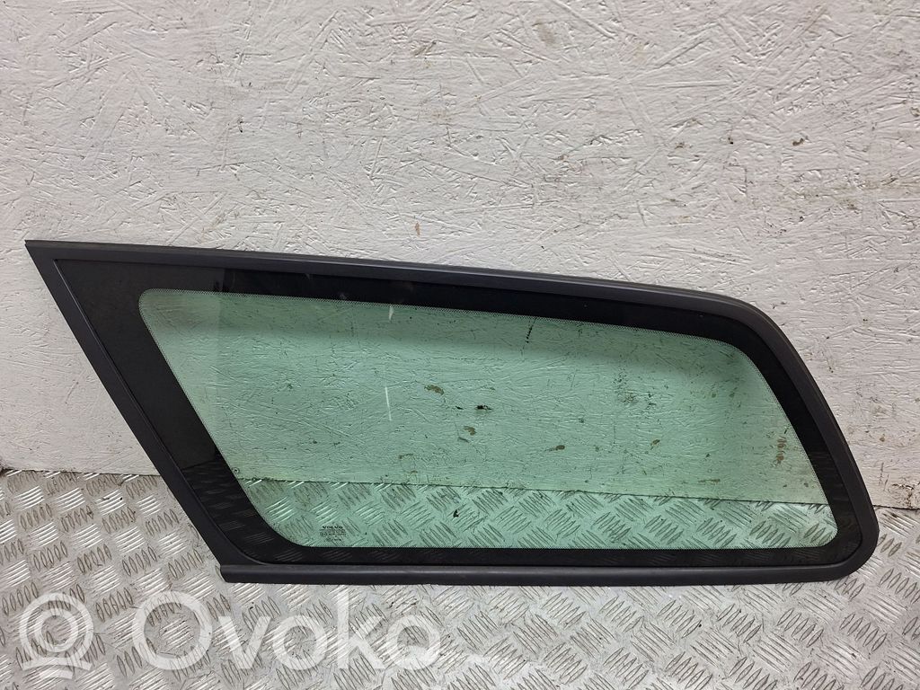 Volvo V50 Rear side window 