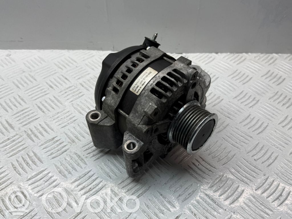 Toyota Corolla Verso AR10 Lichtmaschine 