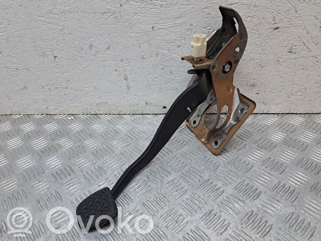 Toyota Corolla Verso AR10 Jarrupoljin 