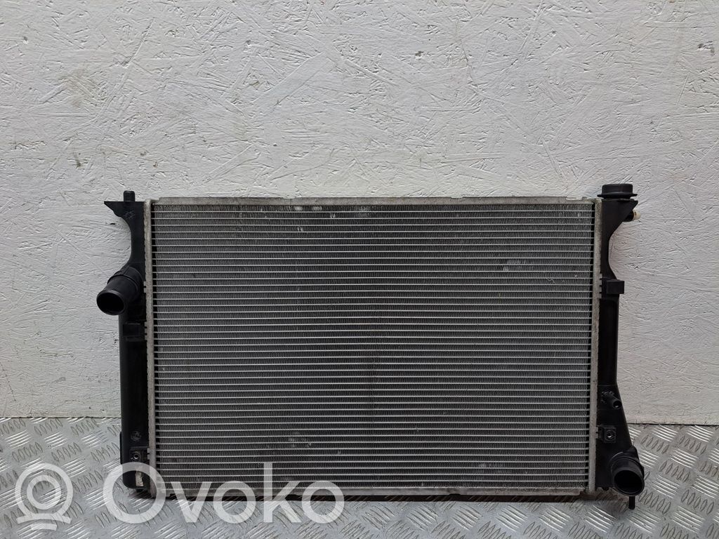 Toyota Corolla Verso AR10 Chłodnica 