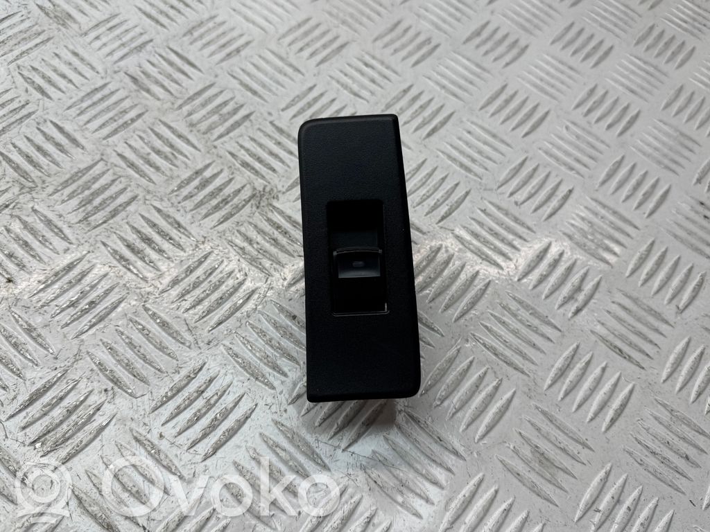 Toyota Verso Electric window control switch 