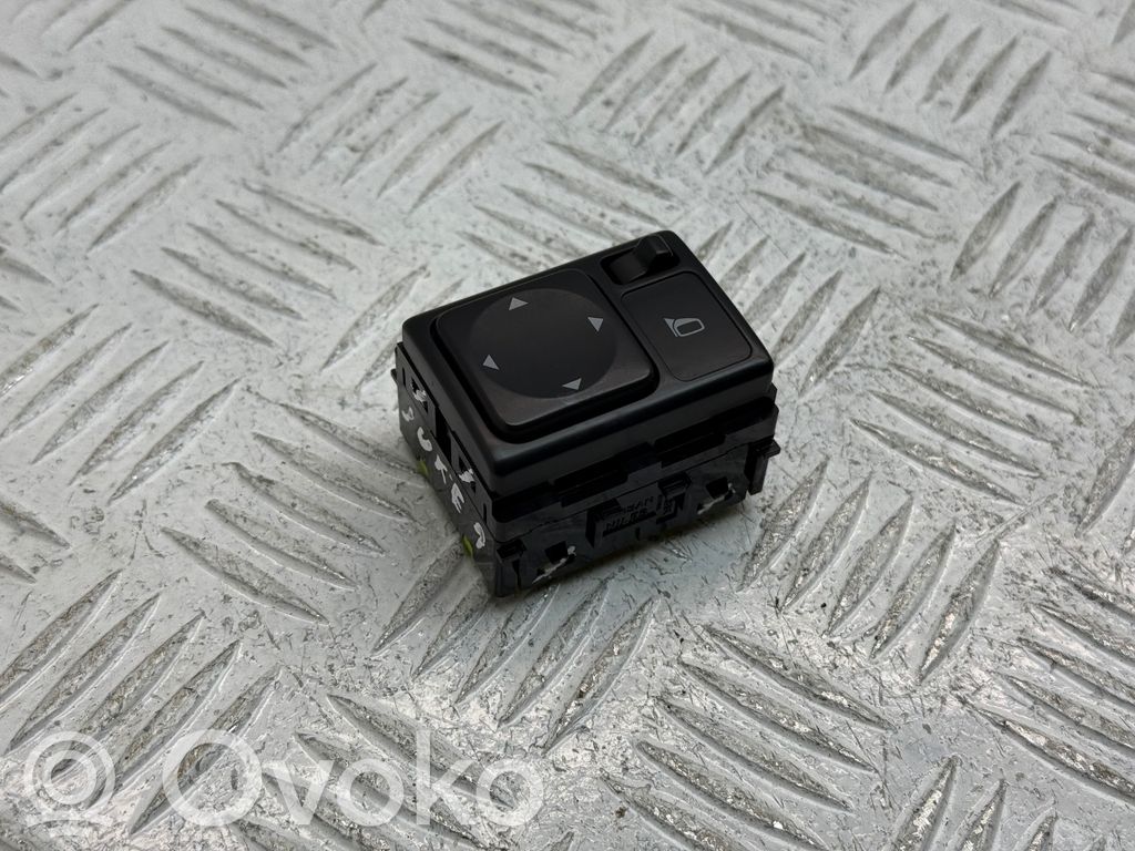 Nissan Juke I F15 Interruptor del espejo lateral 