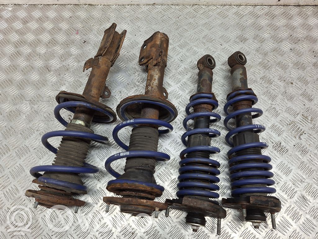 Toyota Corolla Verso AR10 Set molle e ammortizzatori (anteriore e posteriore) 