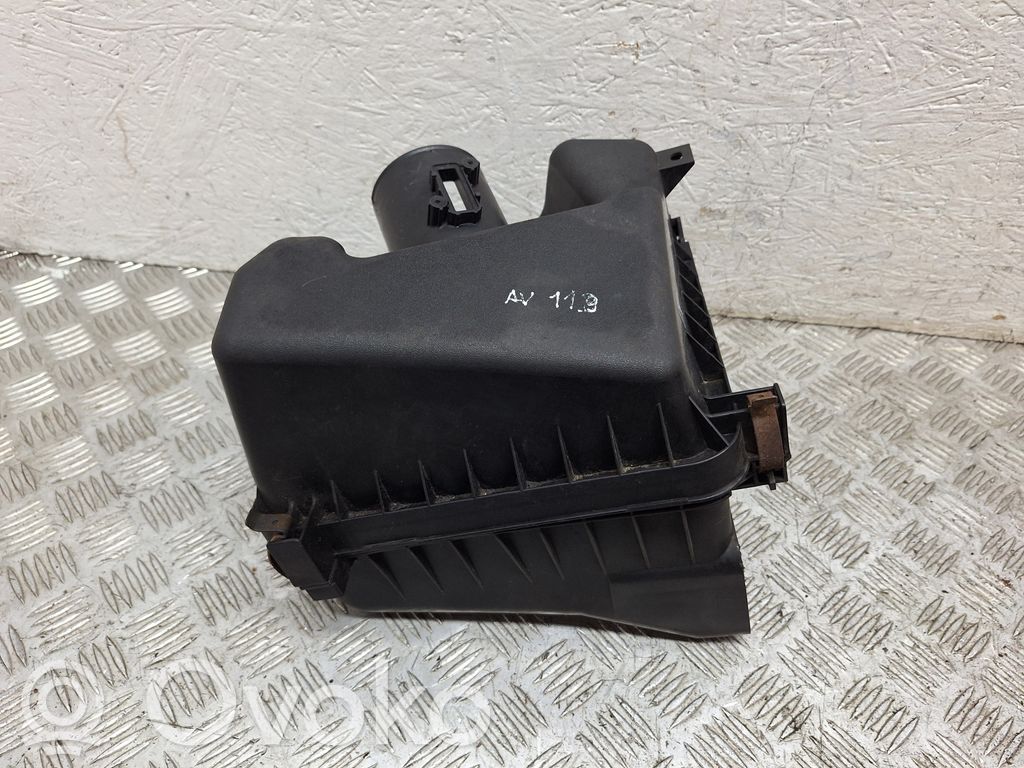 Toyota Avensis T270 Air filter box 