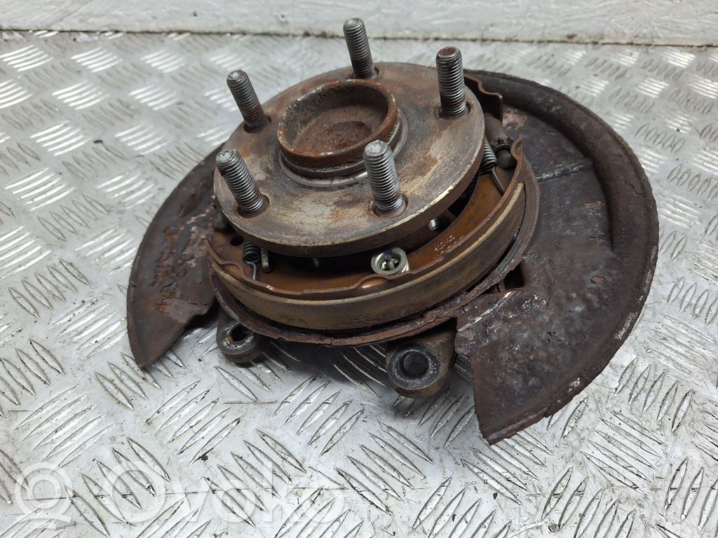 Toyota Corolla Verso AR10 Cubo de rueda trasera 
