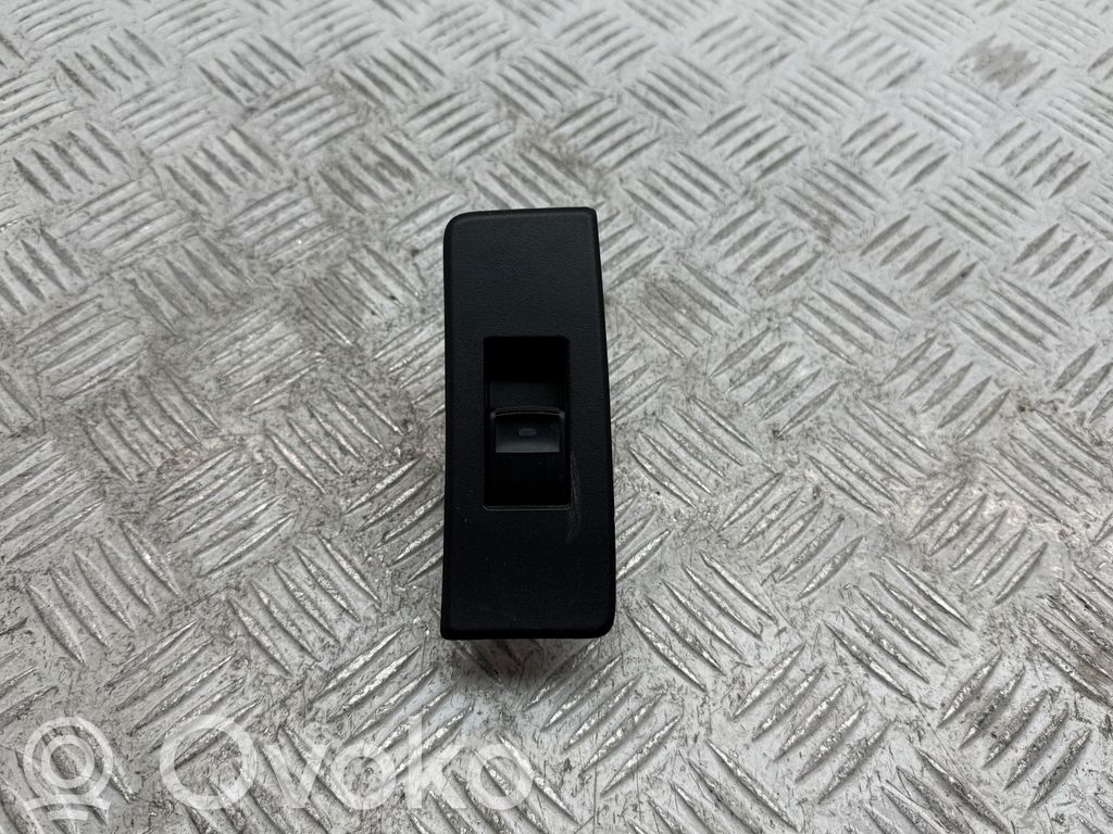 Toyota Verso Electric window control switch 