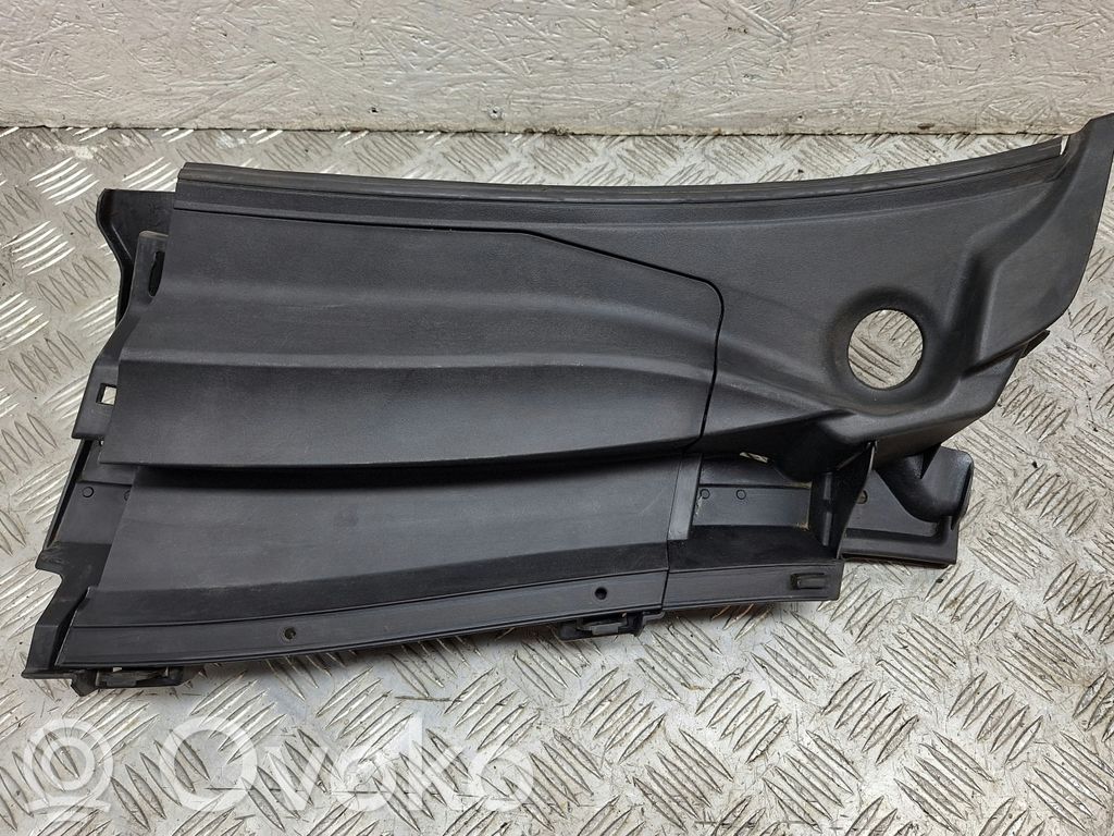 Toyota Auris 150 Windshield trim 