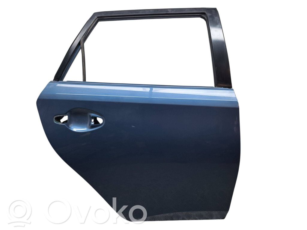 Toyota Auris E180 Puerta trasera 