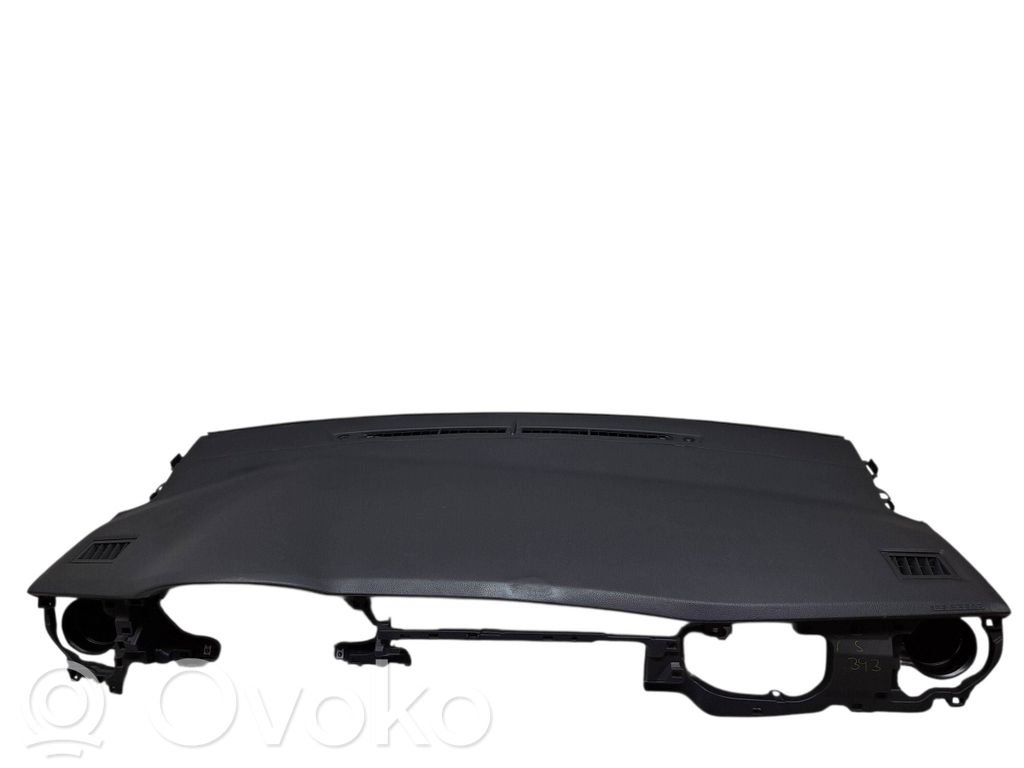 Toyota Auris E180 Panelis 