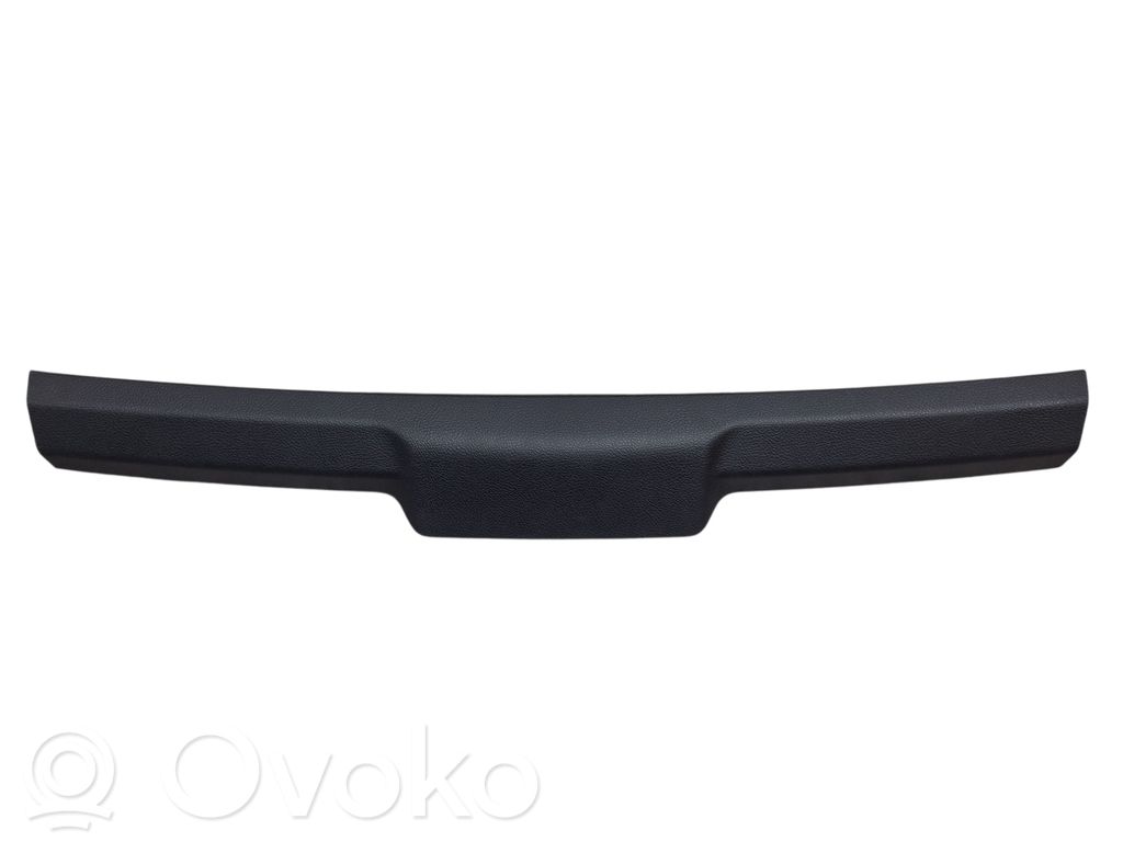 Toyota Auris E180 Moldura de la puerta trasera 