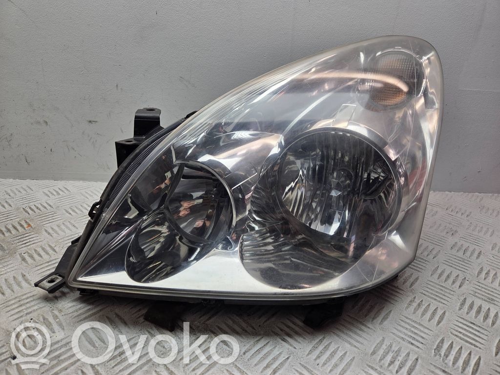 Toyota Corolla Verso AR10 Headlight/headlamp 