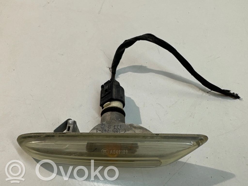BMW 5 E60 E61 Front fender indicator light 