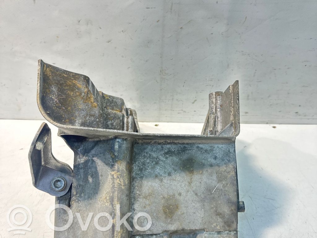 Volkswagen T-Cross Engine mounting bracket 