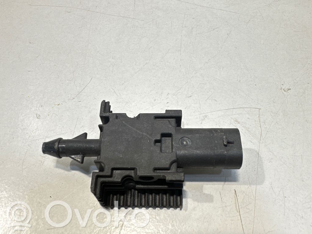 BMW 5 G30 G31 G38 Airbag deployment crash/impact sensor 