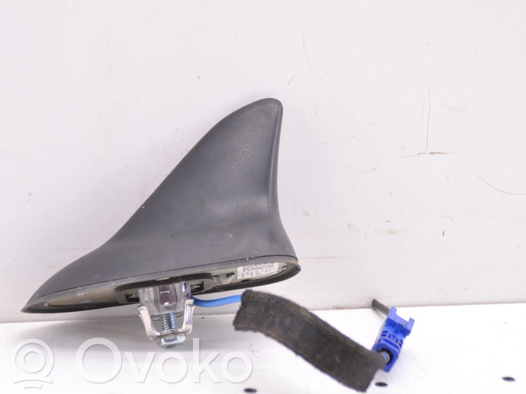 Opel Astra K GPS-pystyantenni 